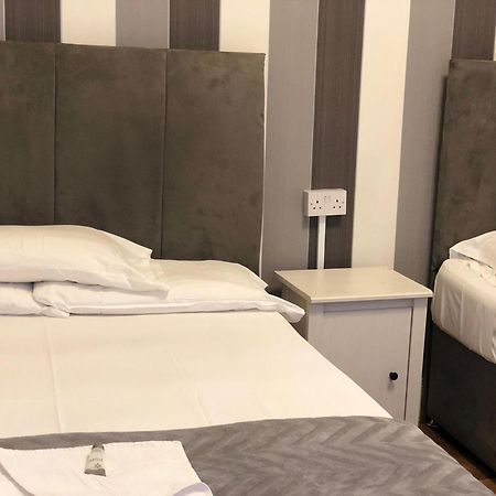 The Crystal Lodge Hotel Croydon Dış mekan fotoğraf