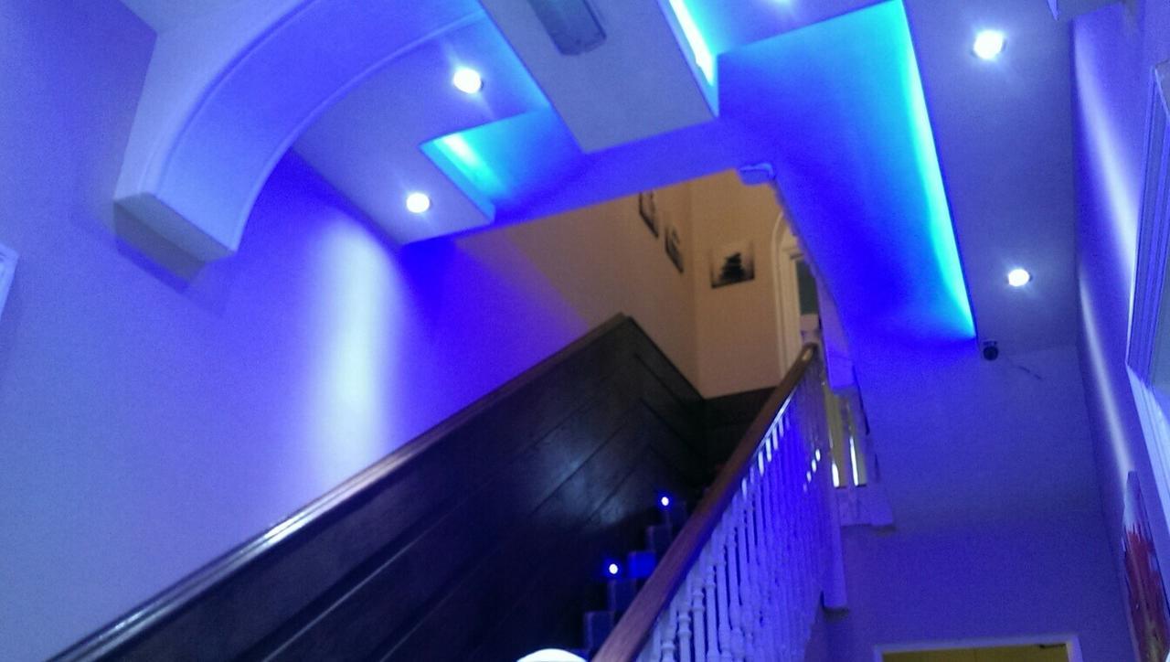 The Crystal Lodge Hotel Croydon Dış mekan fotoğraf