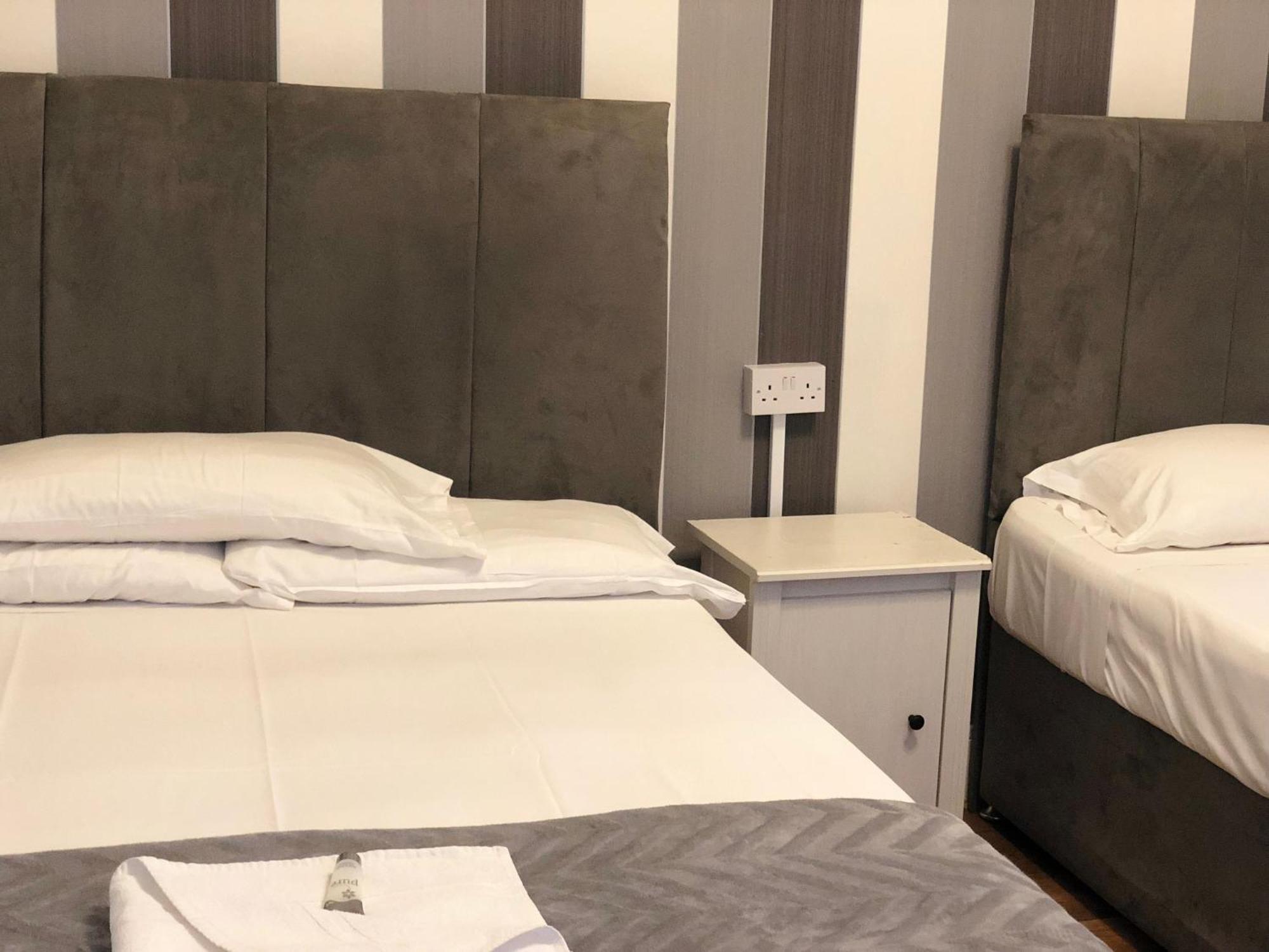 The Crystal Lodge Hotel Croydon Dış mekan fotoğraf