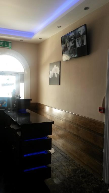 The Crystal Lodge Hotel Croydon Dış mekan fotoğraf