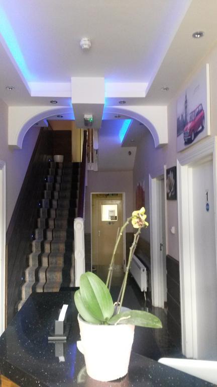 The Crystal Lodge Hotel Croydon Dış mekan fotoğraf