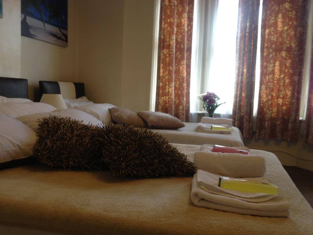 The Crystal Lodge Hotel Croydon Dış mekan fotoğraf
