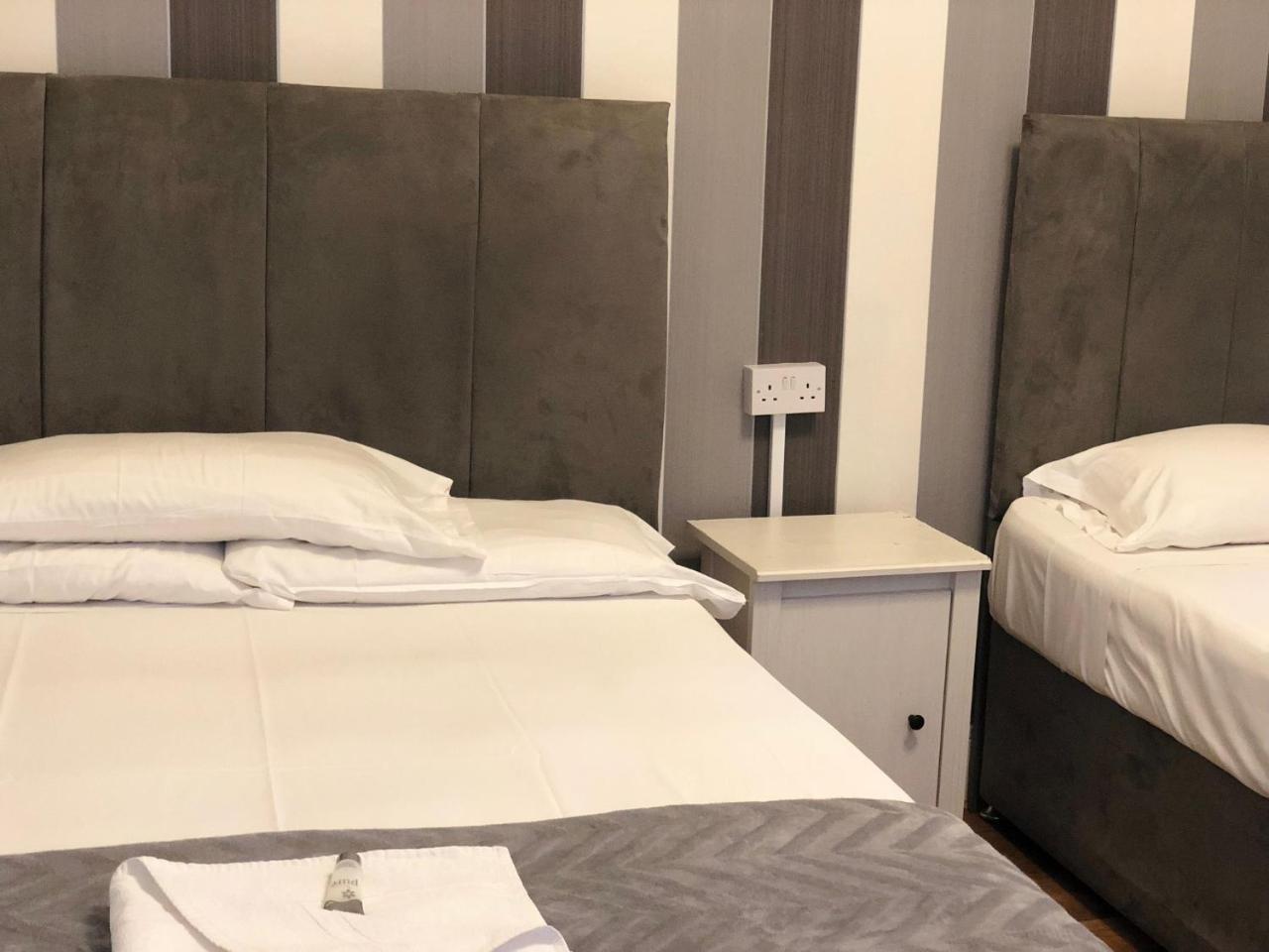 The Crystal Lodge Hotel Croydon Dış mekan fotoğraf